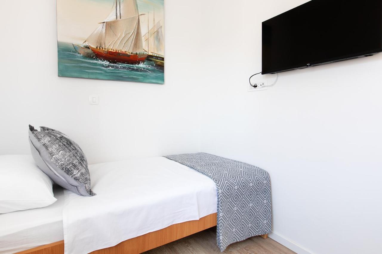 Sunny Island Apartment Trogir Exterior photo